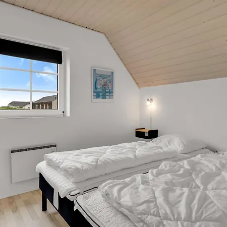 Hildegard - 50m From The Sea By Interhome *