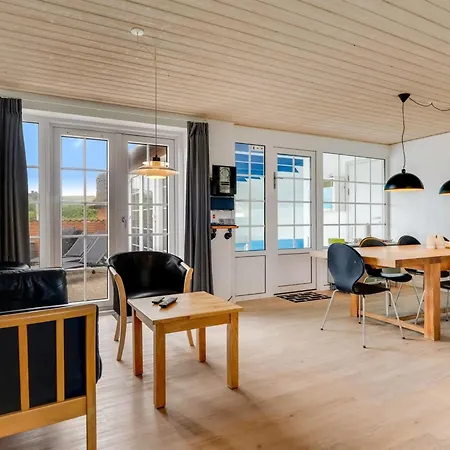 Hildegard - 50m From The Sea By Interhome *